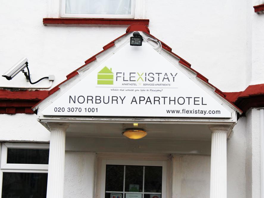 Flexistay Norbury Aparthotel Лондон Екстер'єр фото
